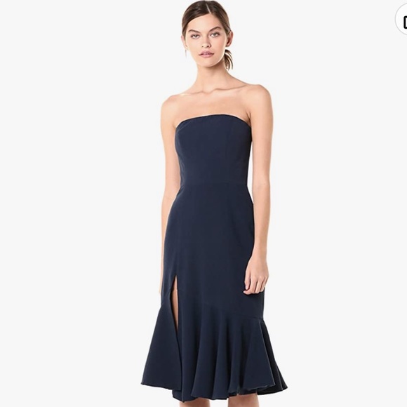 Dress The Population - Picture 1 of 12